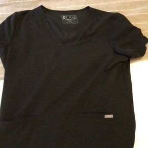 Figs scrub top